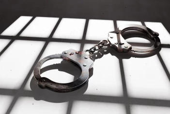 Handcuffs_1.png
